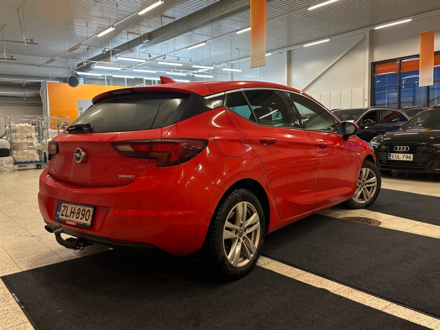 Car Image - 7p3aLQ4hVIDMJ3L9JrtE7H