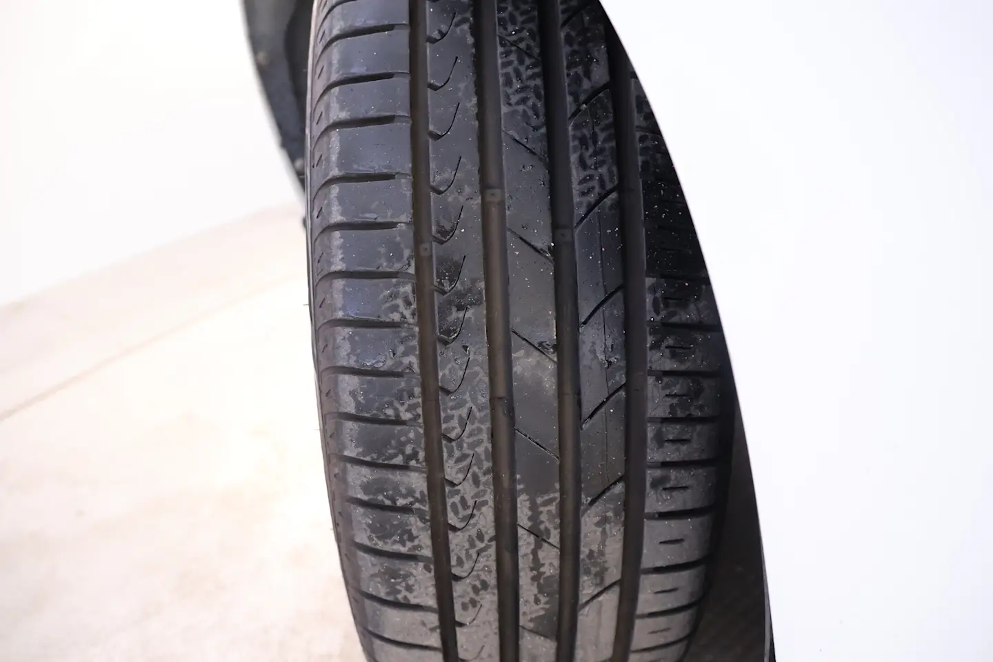 Car Image - 1vNmM4HdGLxh5pw69dmFtN