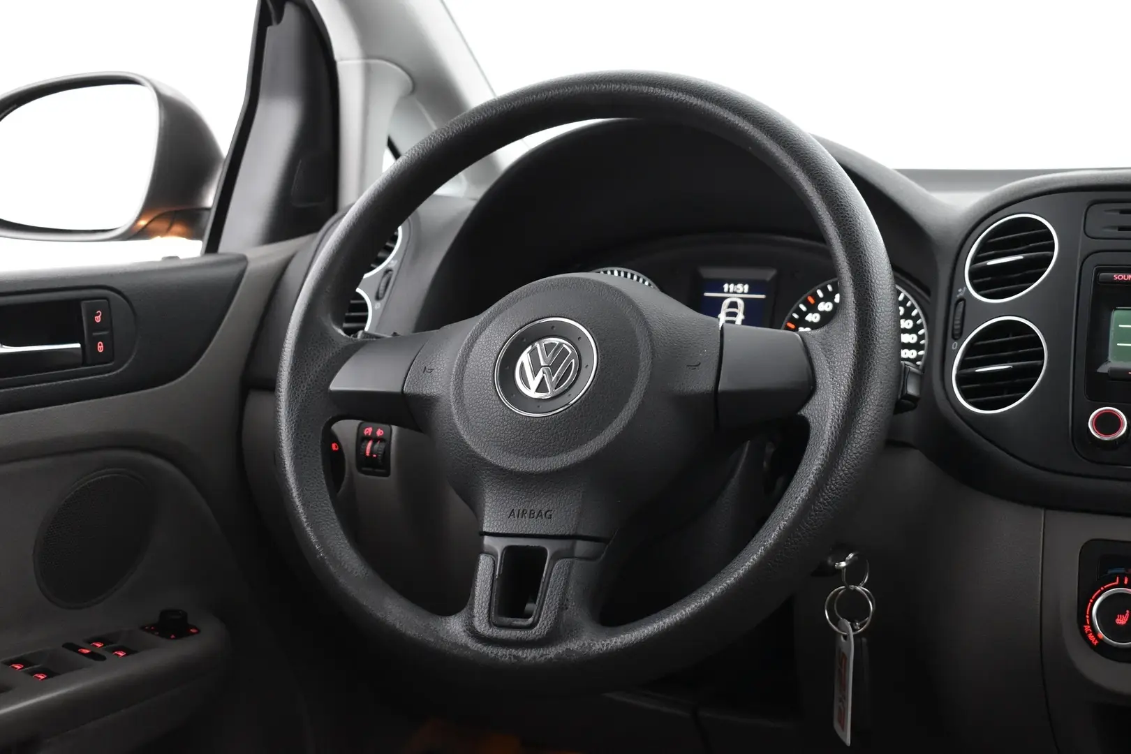 Car Image - 1lLICZA9rEl0kvtzTZv1hy
