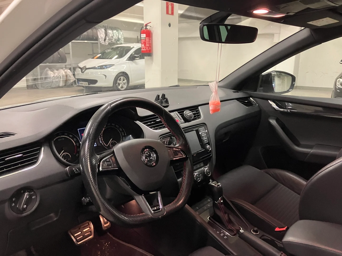 Car Image - 3RZme7ojykISDstvZKwBsX