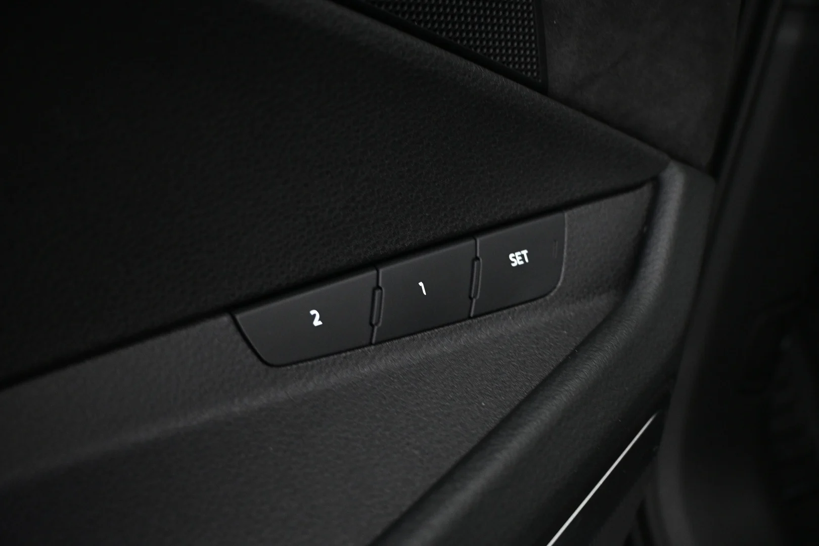Car Image - 3O5iOEUPXbYYfAvQ4VB1YD