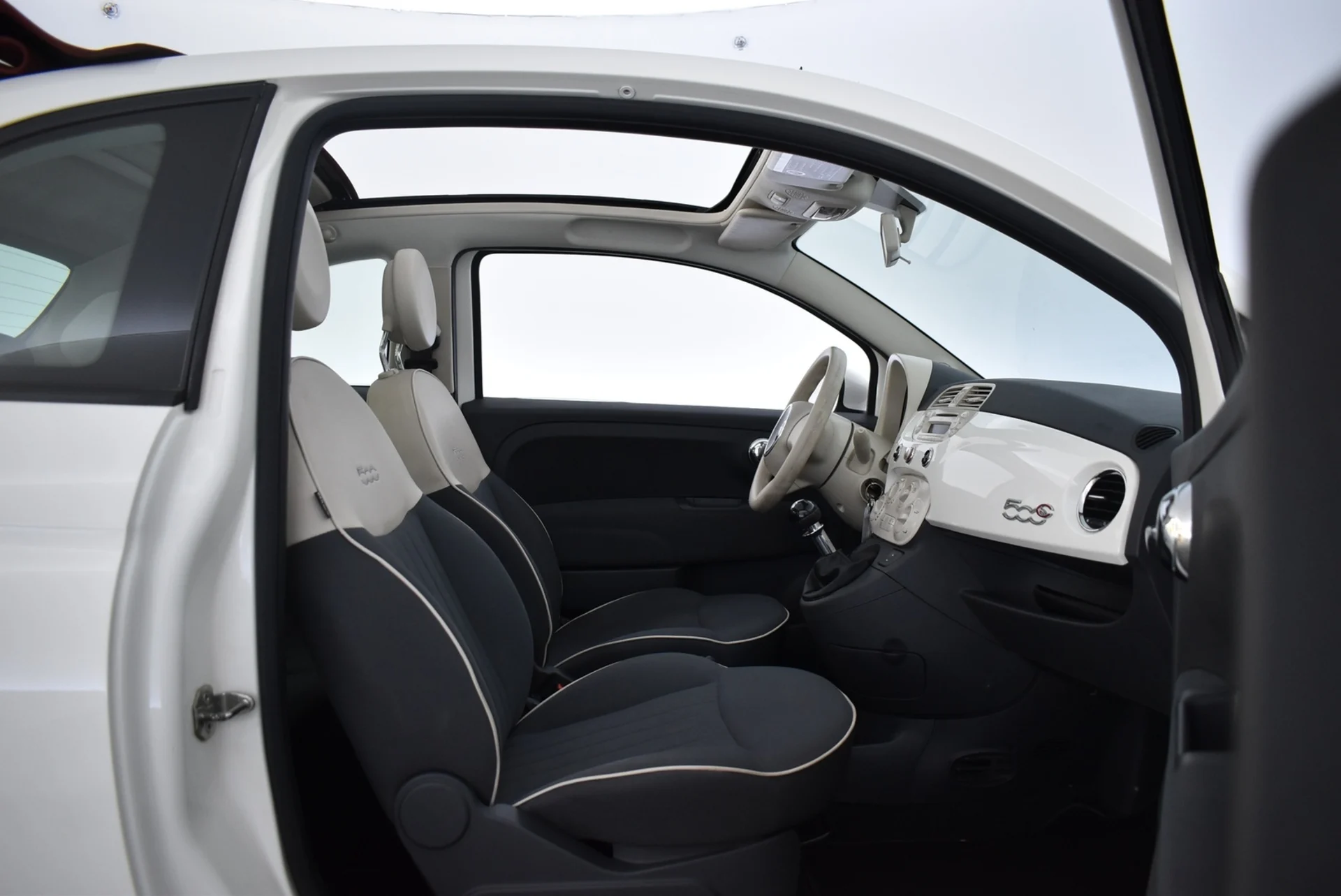 Car Image - 1ai89We1FzNN1vjwVNvevK