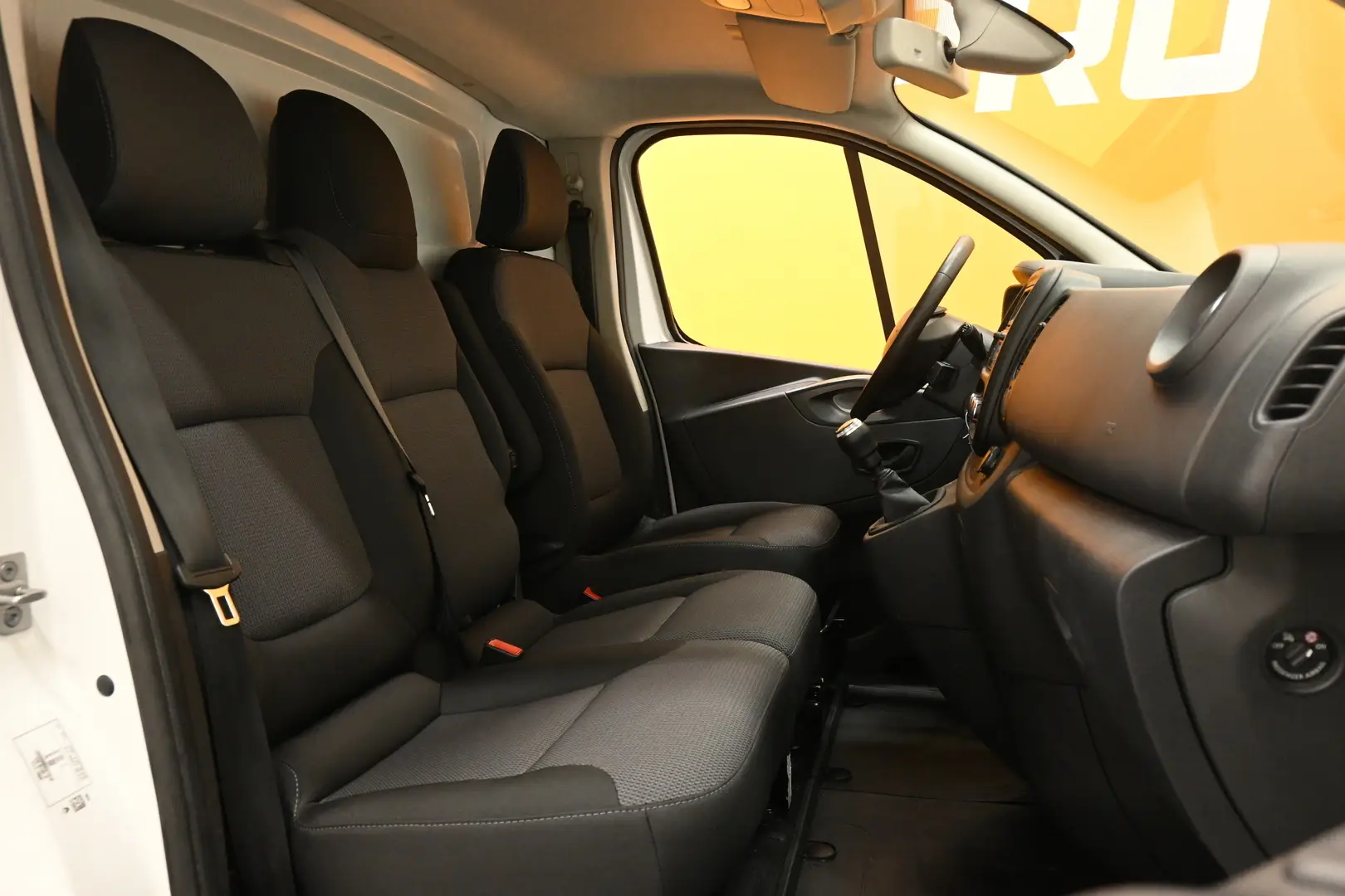 Car Image - 4sau6ONTwPAa8WSBnnijQ8