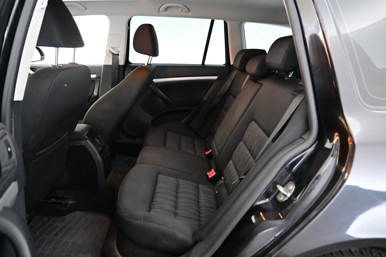 Car Image - mg2vJldTOdFbKZNs4RcwH