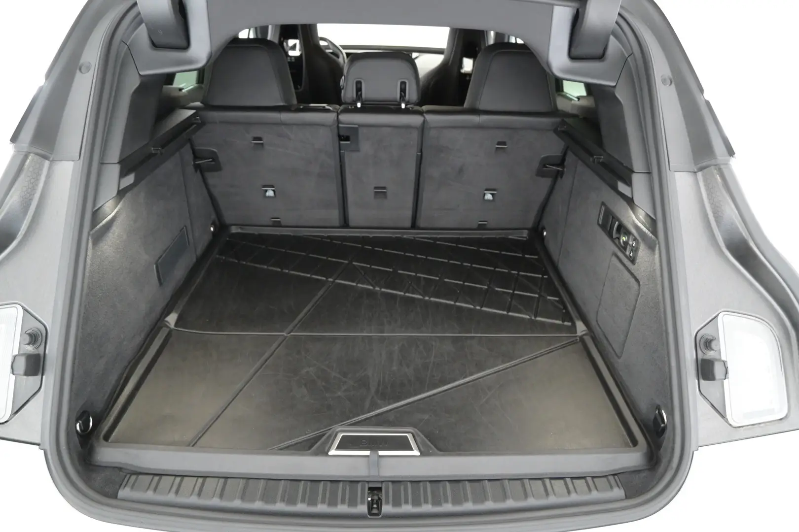 Car Image - 3z4kraPAMUMdFH9uow2ODB