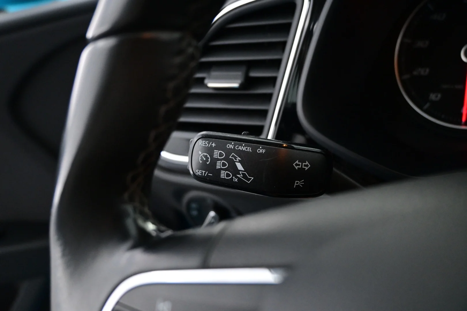 Car Image - 5sCysR9fs985qlH9f920KN