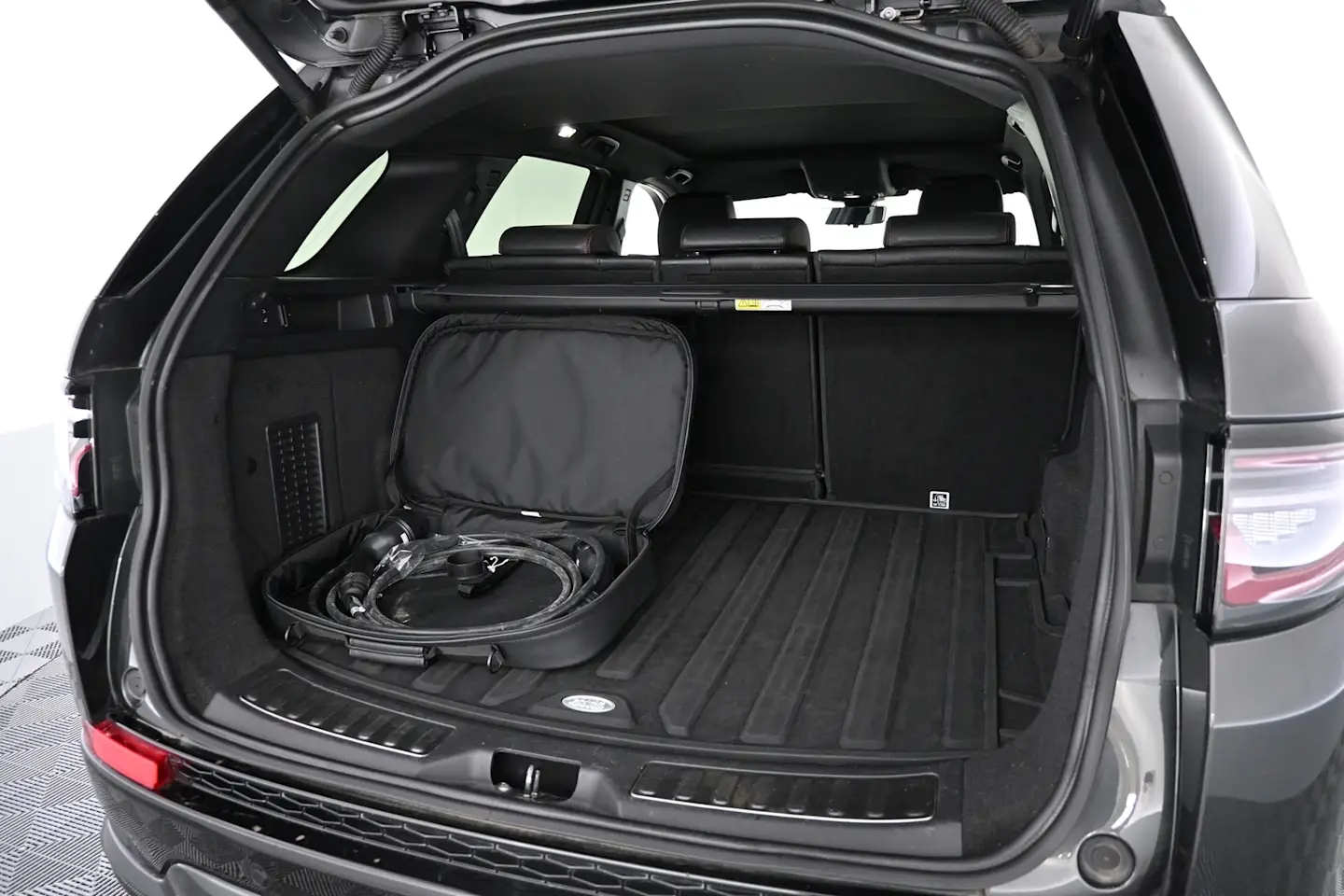 Car Image - 1HHY7jb22lndT181N4YQOY
