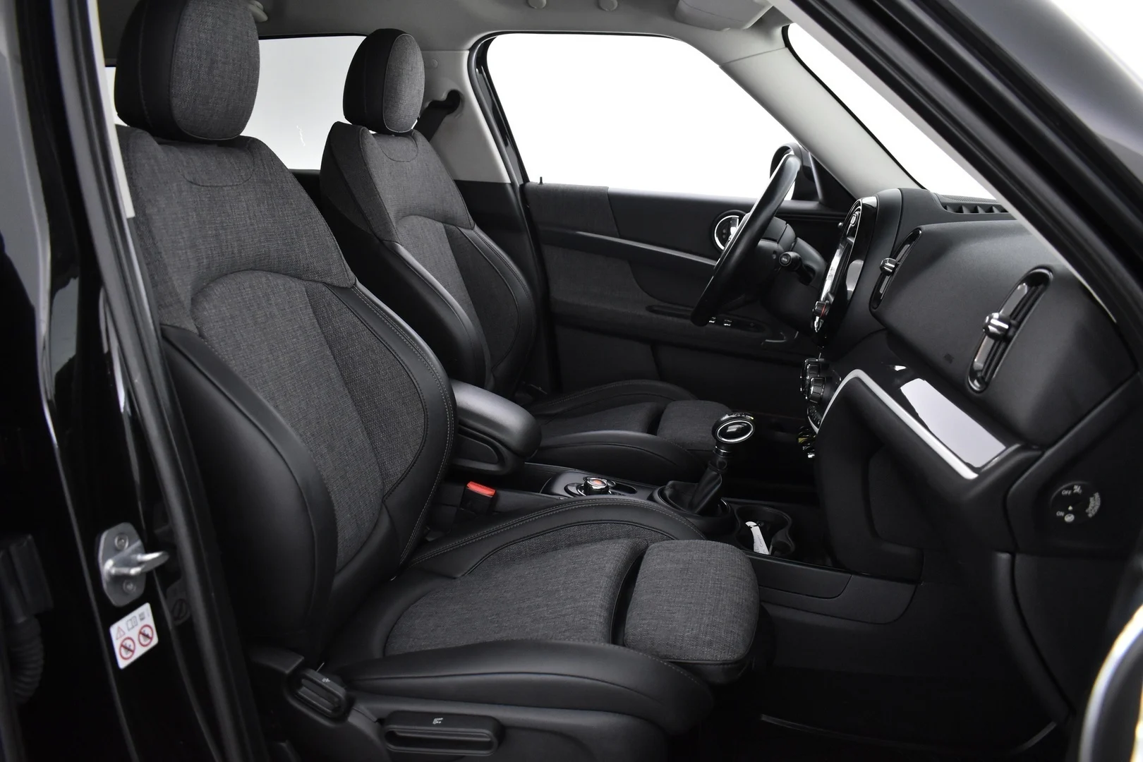 Car Image - 6L1h2K0UcVAehB6d9aBsfY