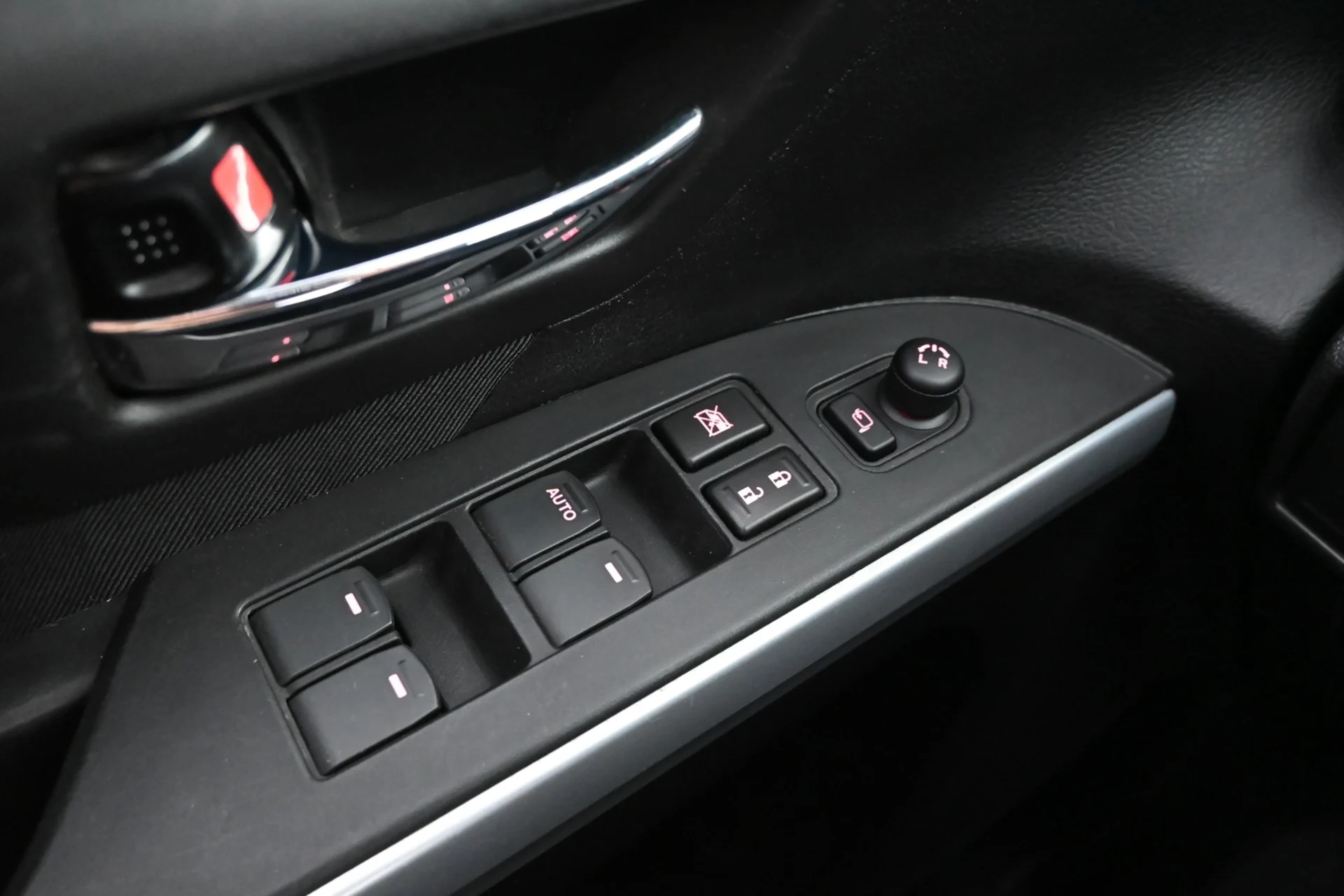 Car Image - 54S60AKwekXVLM08vAUu82