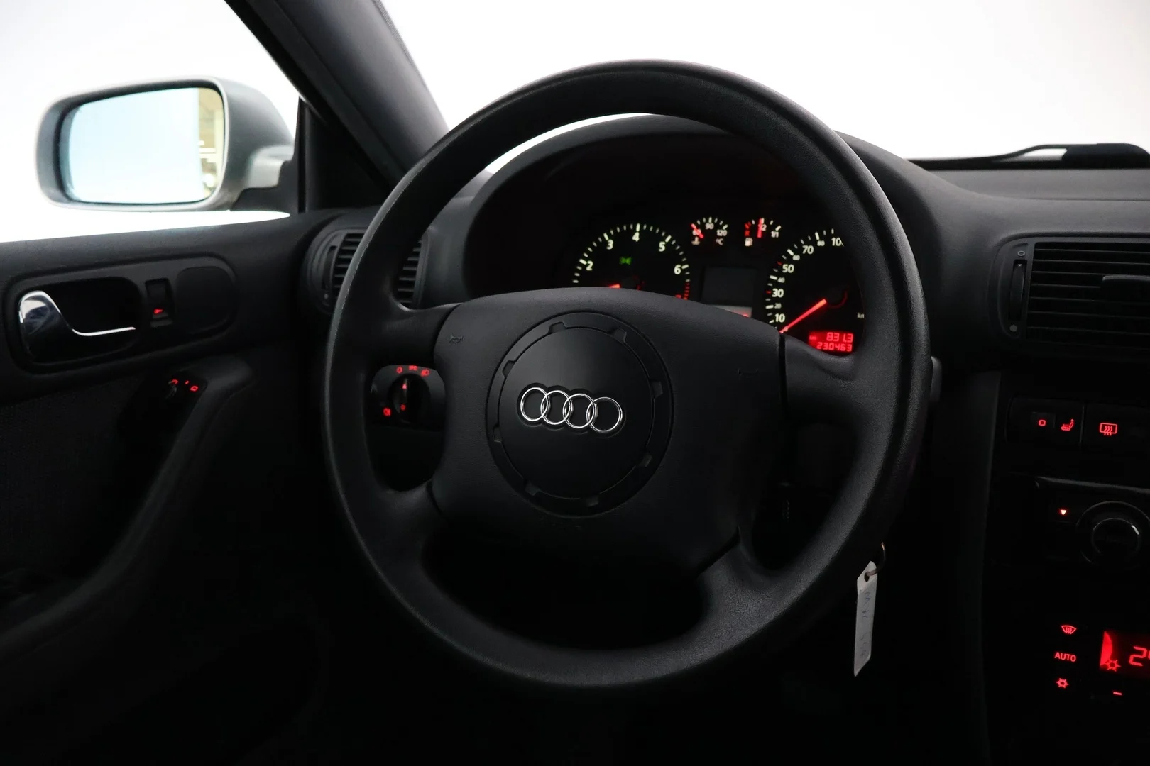 Car Image - 011Ou8nDxh6KPF6jEnvbY3