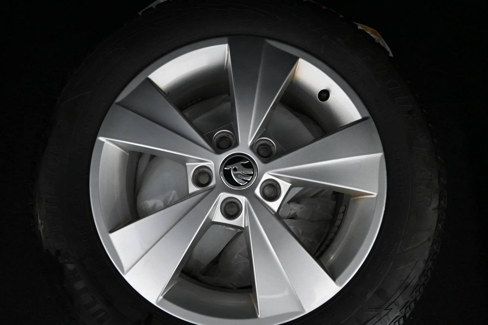 Car Image - 7xtCRWYQx6p1ZO3khQ2vrO
