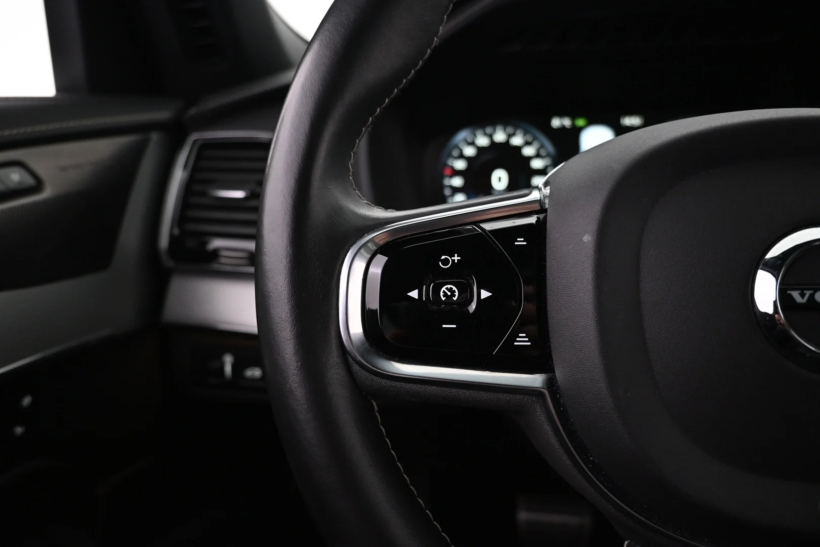 Car Image - 4qWSOcHGWjd0ZGl5AxfMd6