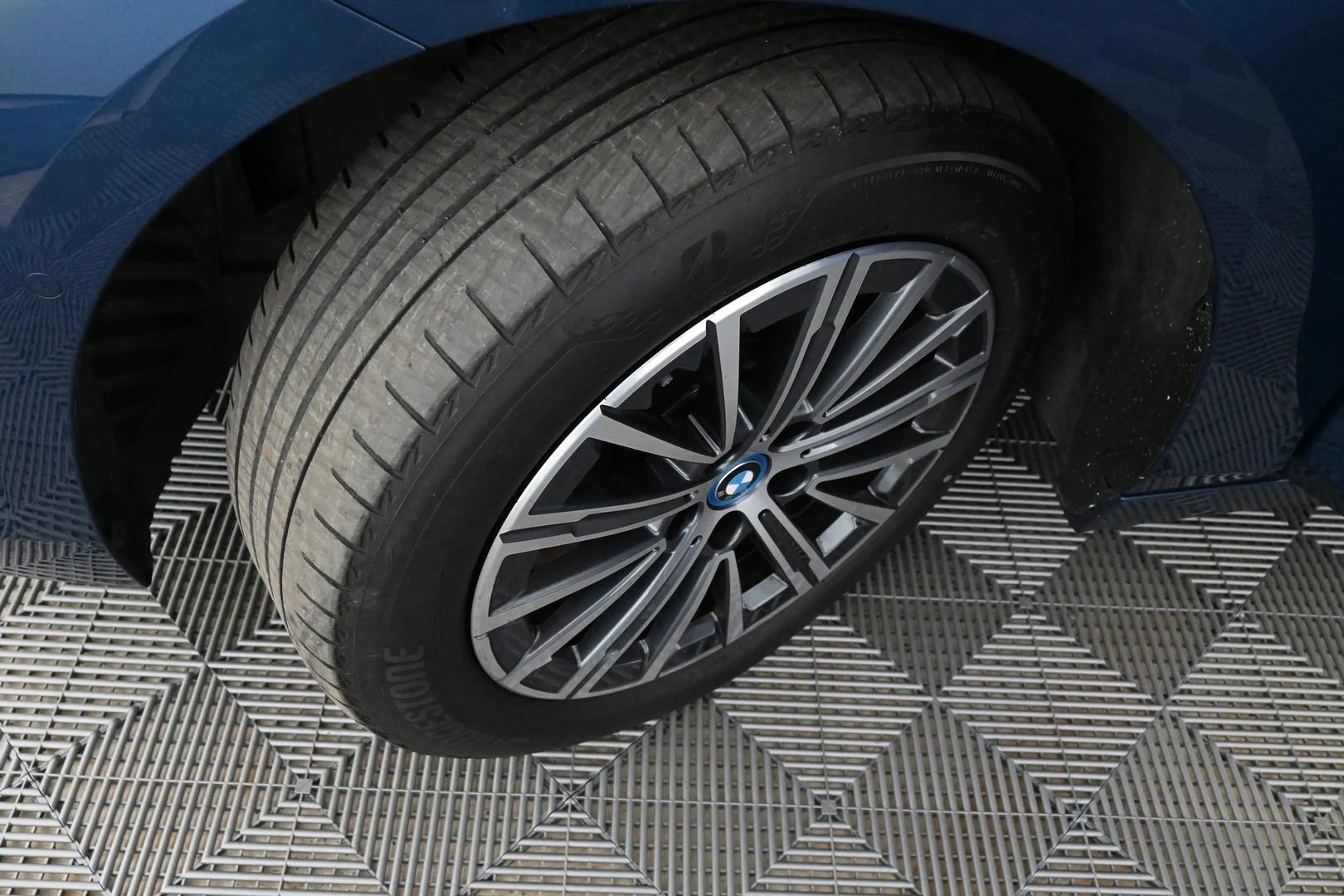 Car Image - 7bk4oTvp6eH3MgJbiqWiLa