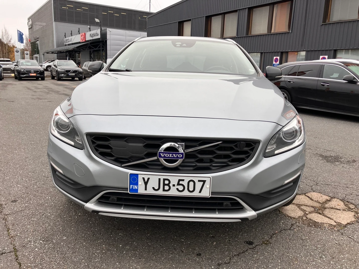 Car Image - 1AH8sVUOaU4owMWnRbxmrd