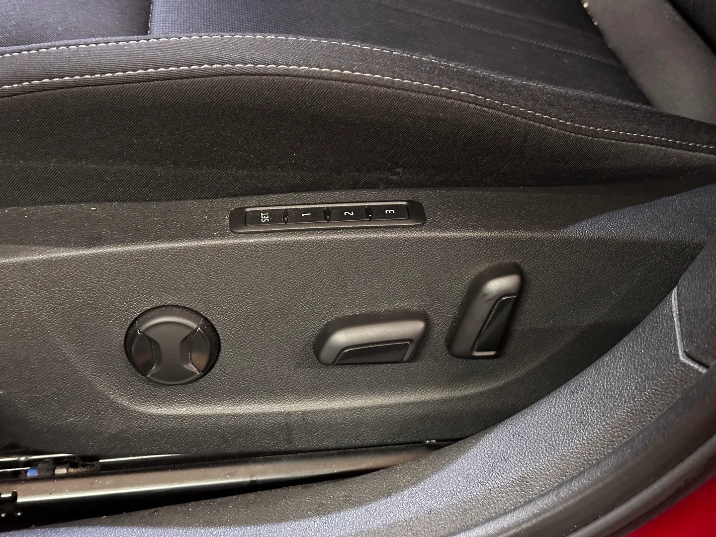 Car Image - 5pjcyyT5xoudpISLSug44V