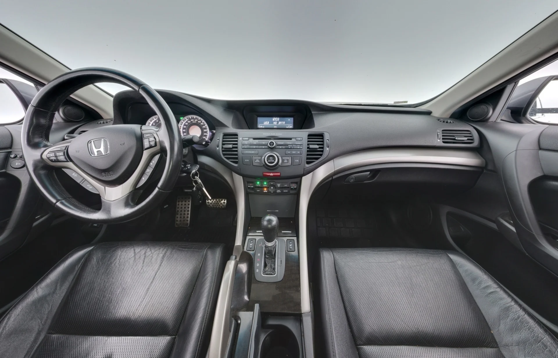 Car Image - 4hkLBZ3YDRdLK3bcwEs8ad