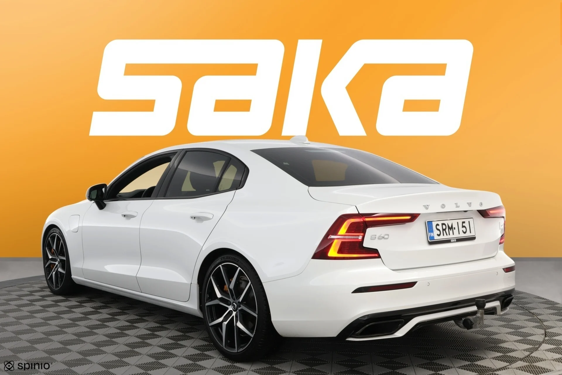 Car Image - 32GvS3yekf1Gi3i9d3I1wF