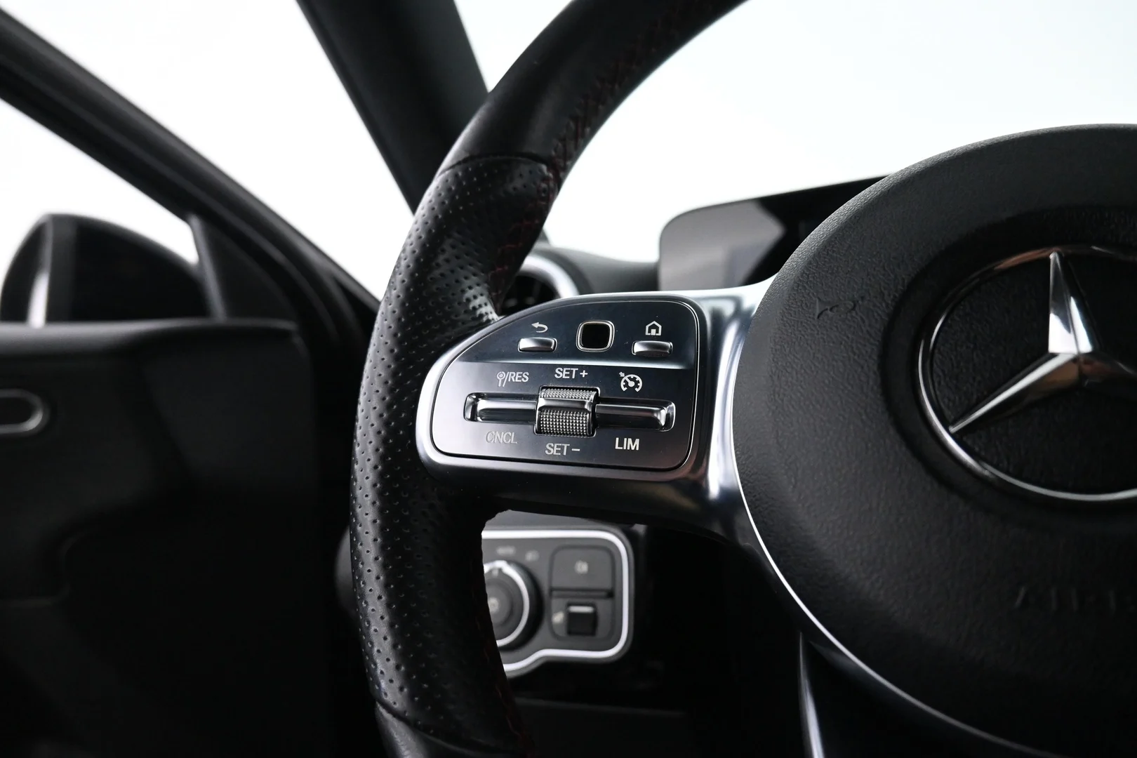 Car Image - 7dwYoAlINHgoCMY7YpTJlS