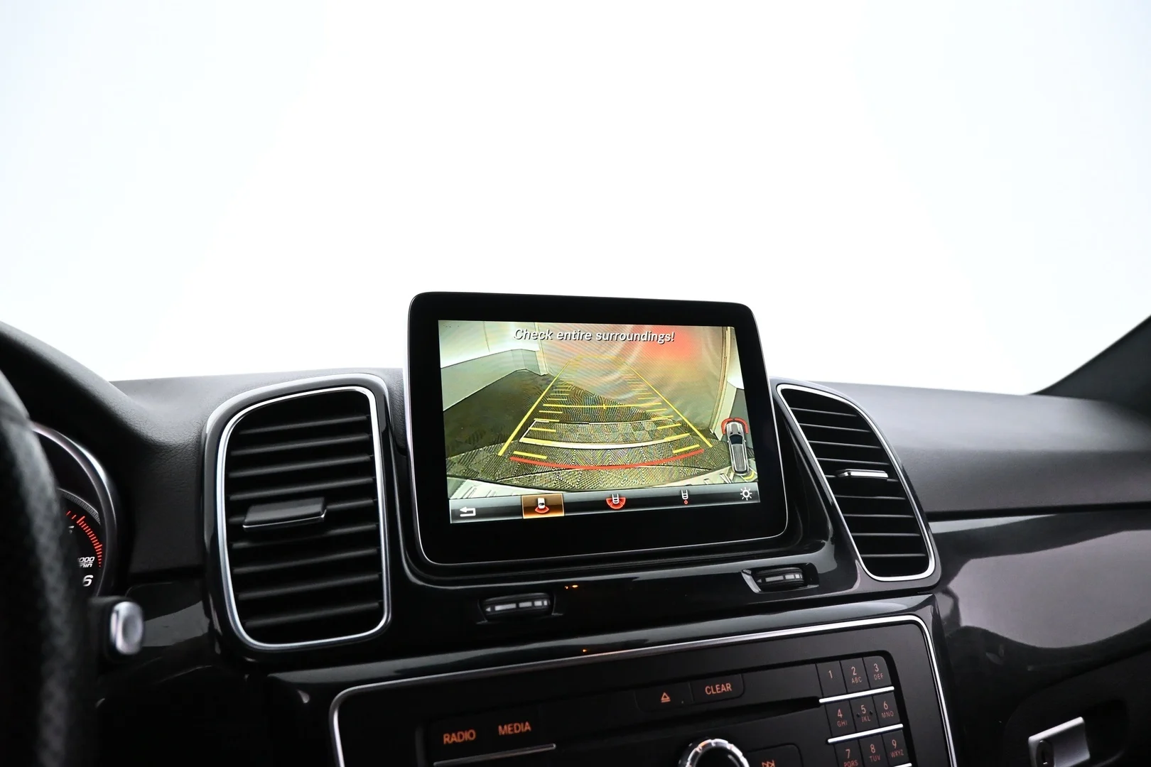 Car Image - Fsajn8ldxKODLpbvmWNEO