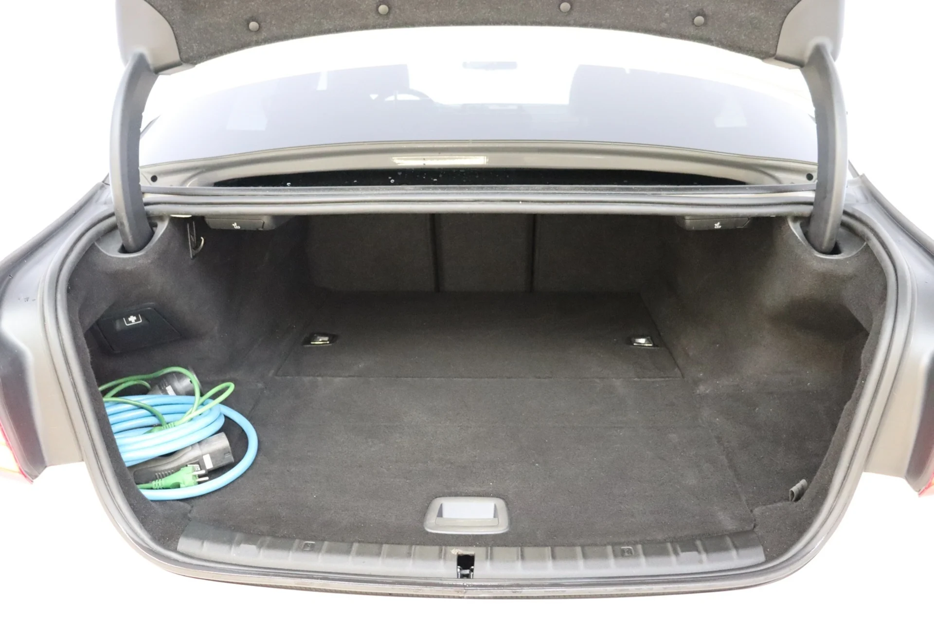 Car Image - 2fBLCIwai1BXu0ohYaht9c