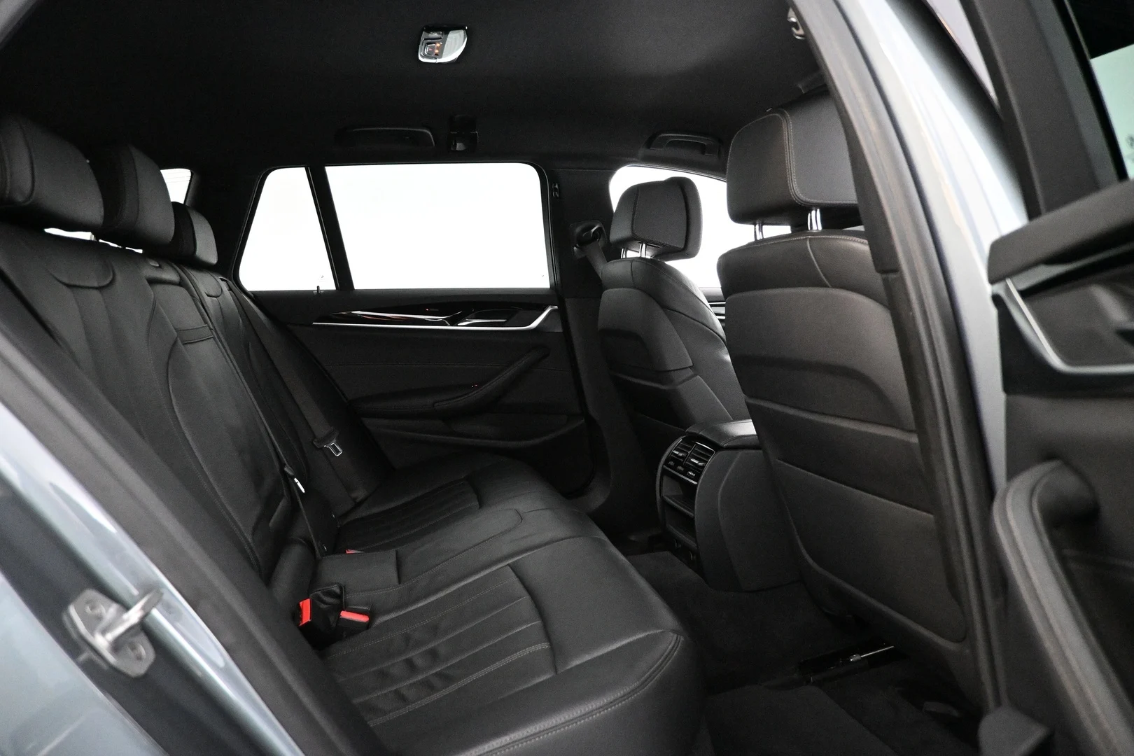 Car Image - 4ul3pd8AAQOlQZ4kDGy4zV