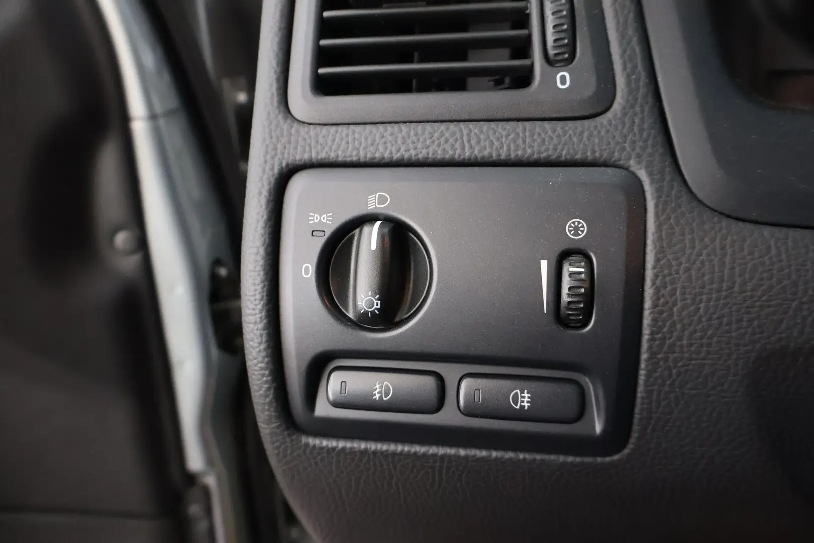 Car Image - 63jQpuqbnMmGu2bhnw7eJE