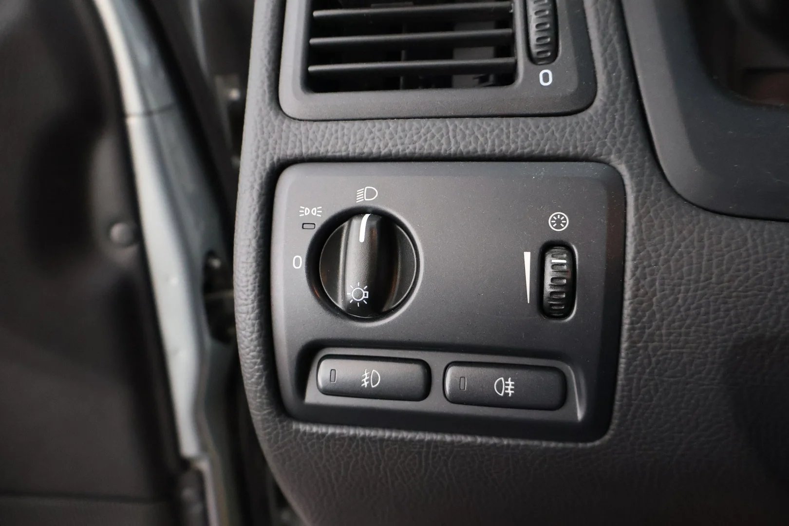 Car Image - 63jQpuqbnMmGu2bhnw7eJE