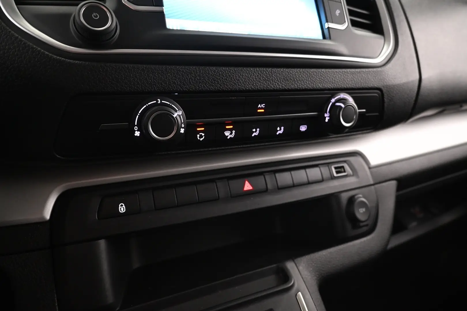 Car Image - 3TJGuZZD5VtEx3lYJr0GHa