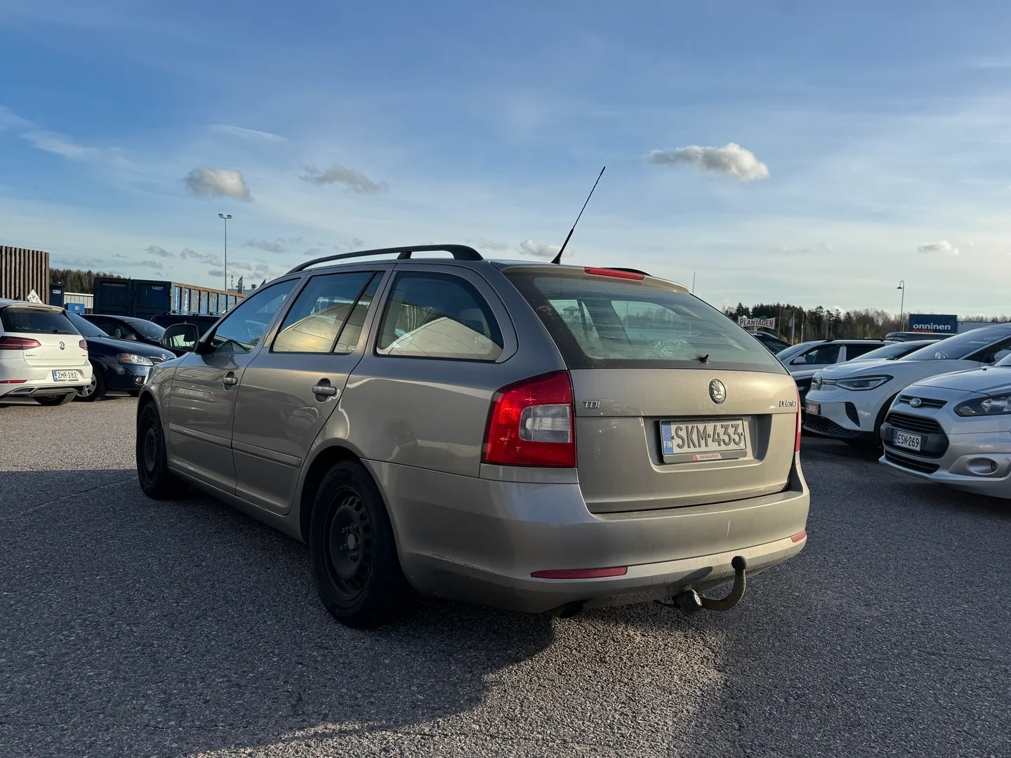 Car Image - 2pXHLTFgrmOnO7GyRBiRGX