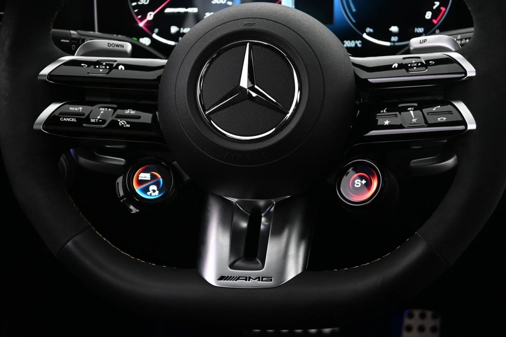 Car Image - 93nlnvf1rm2znc84w357F