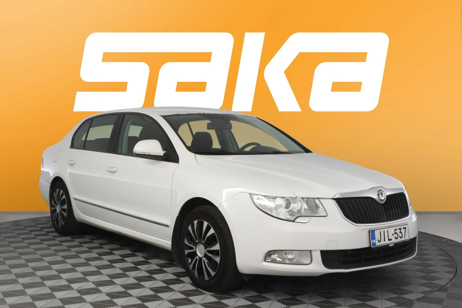 Car Image - 3I5gdL4Eq1CRyXhj6snyIv