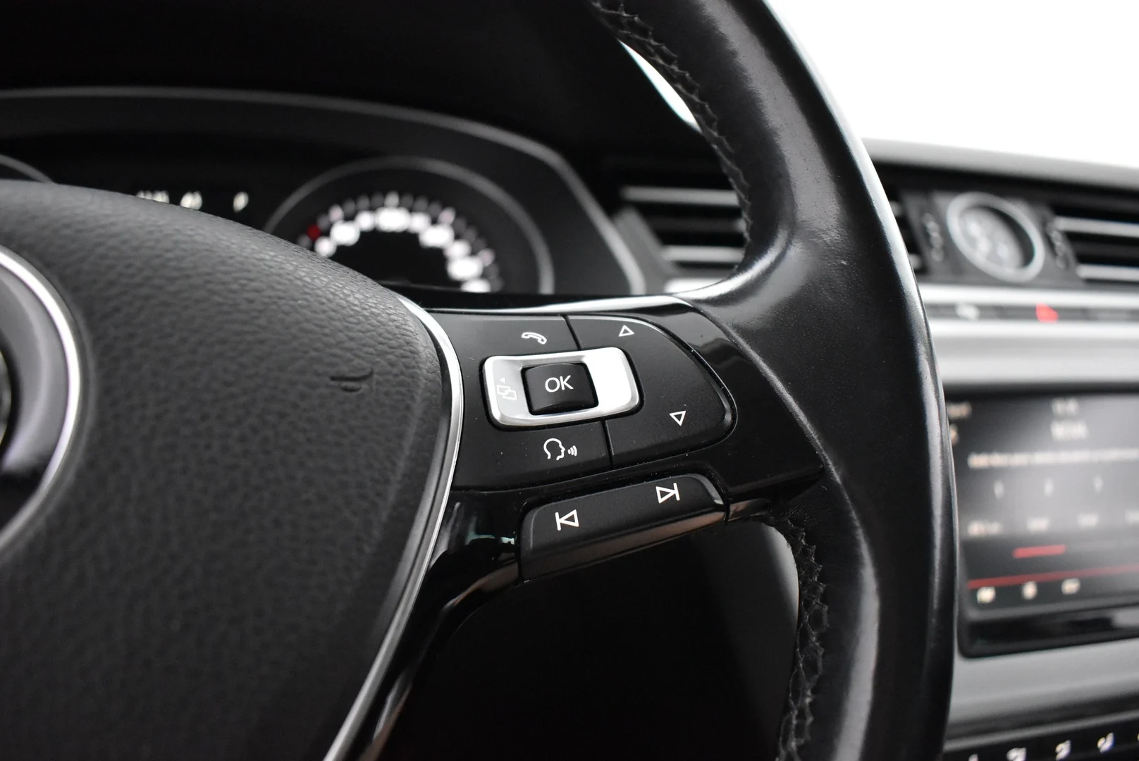 Car Image - 2AnmTQIm1AlWgr24JcXoxI