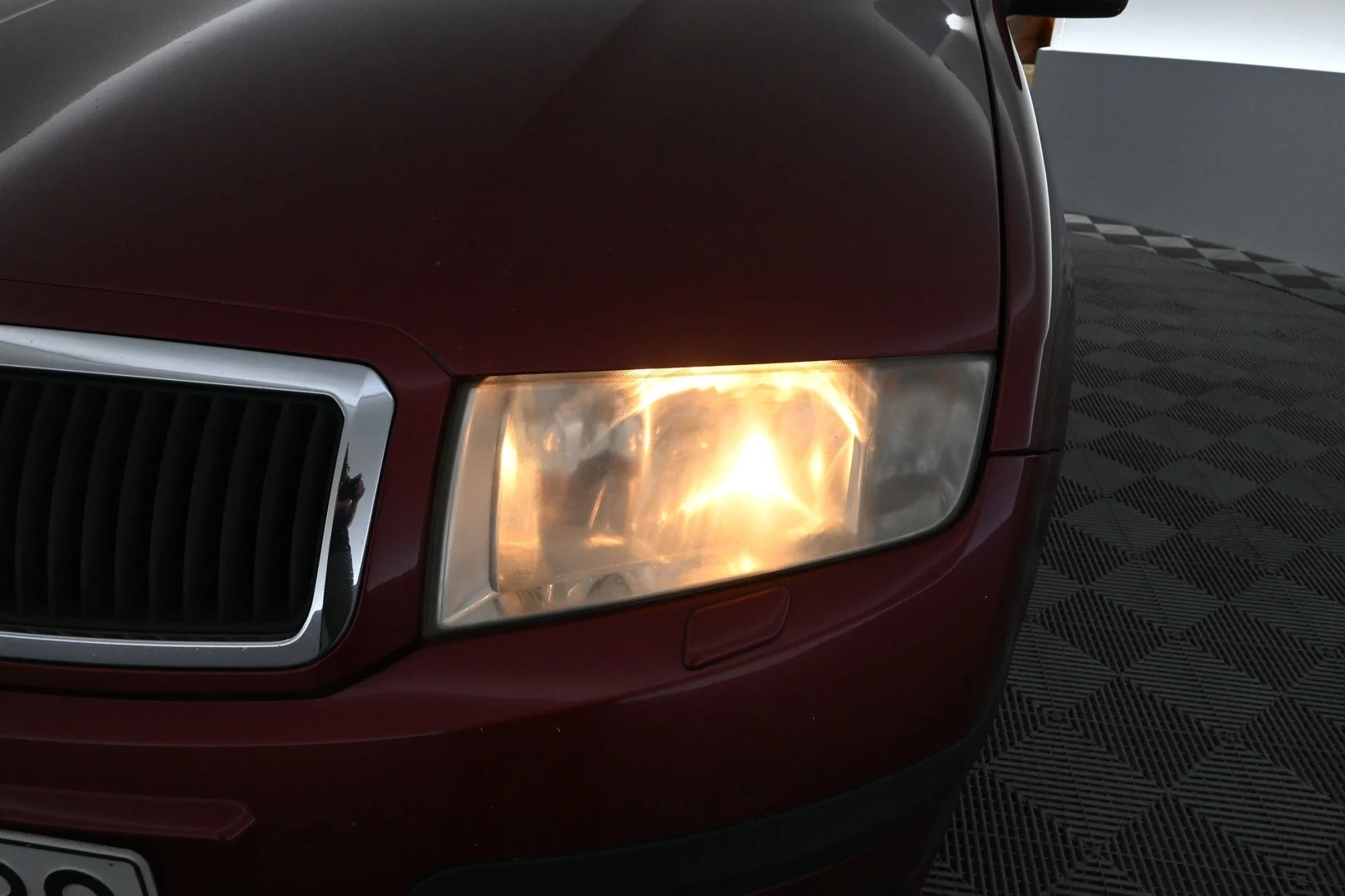 Car Image - 5C6adcVBRop5jwZI280Npl