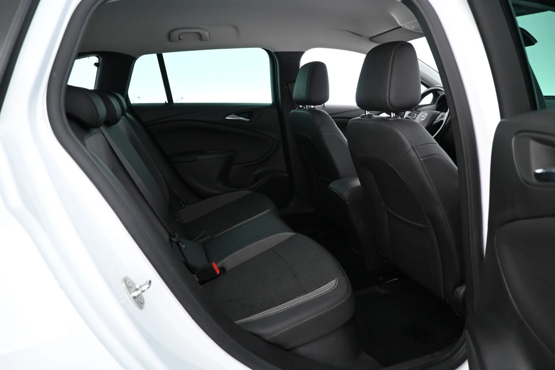 Car Image - 3GNI9cdfTAmhRjToNMeXYD