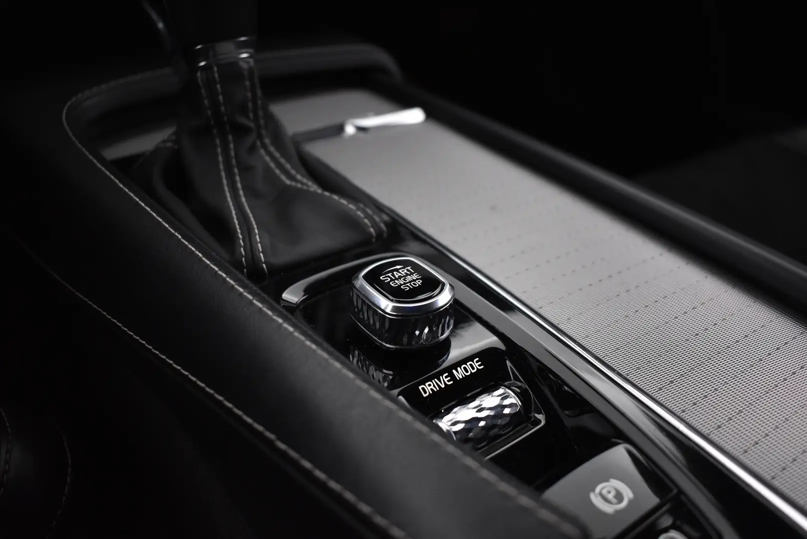 Car Image - 1e9fGs4AKUMRy7C7q8y4tz