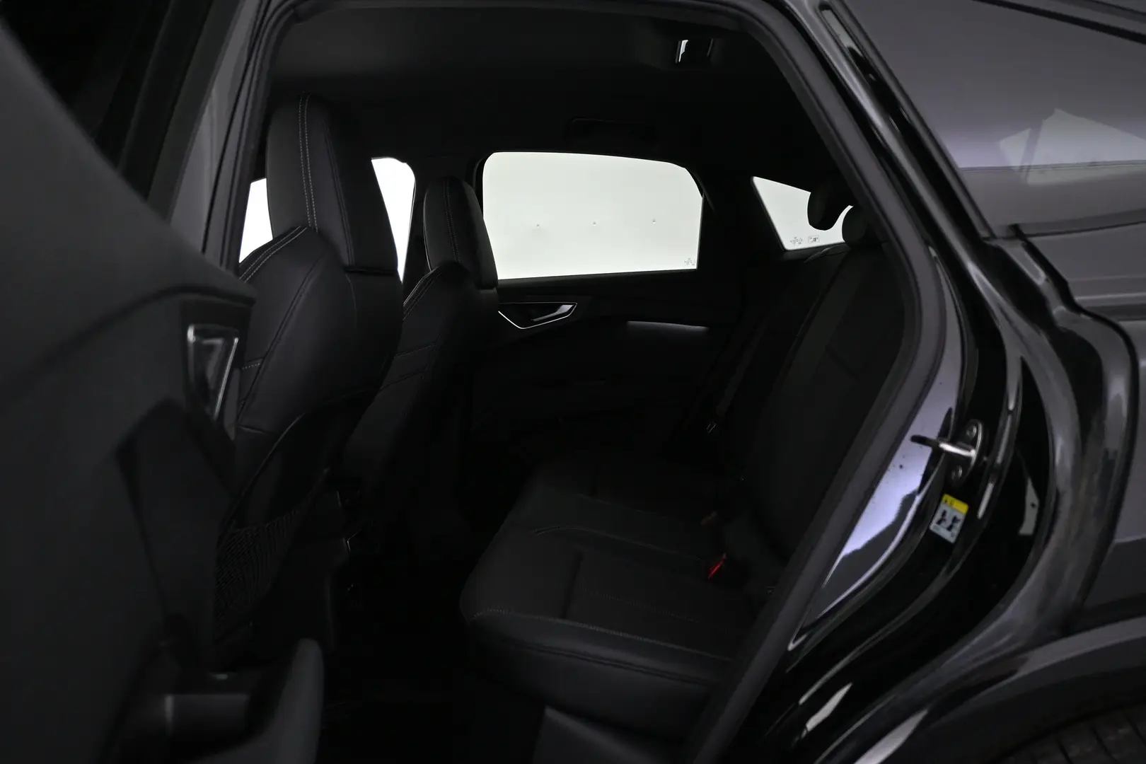 Car Image - 3VK1ATdLSsAztFyNniQLv4