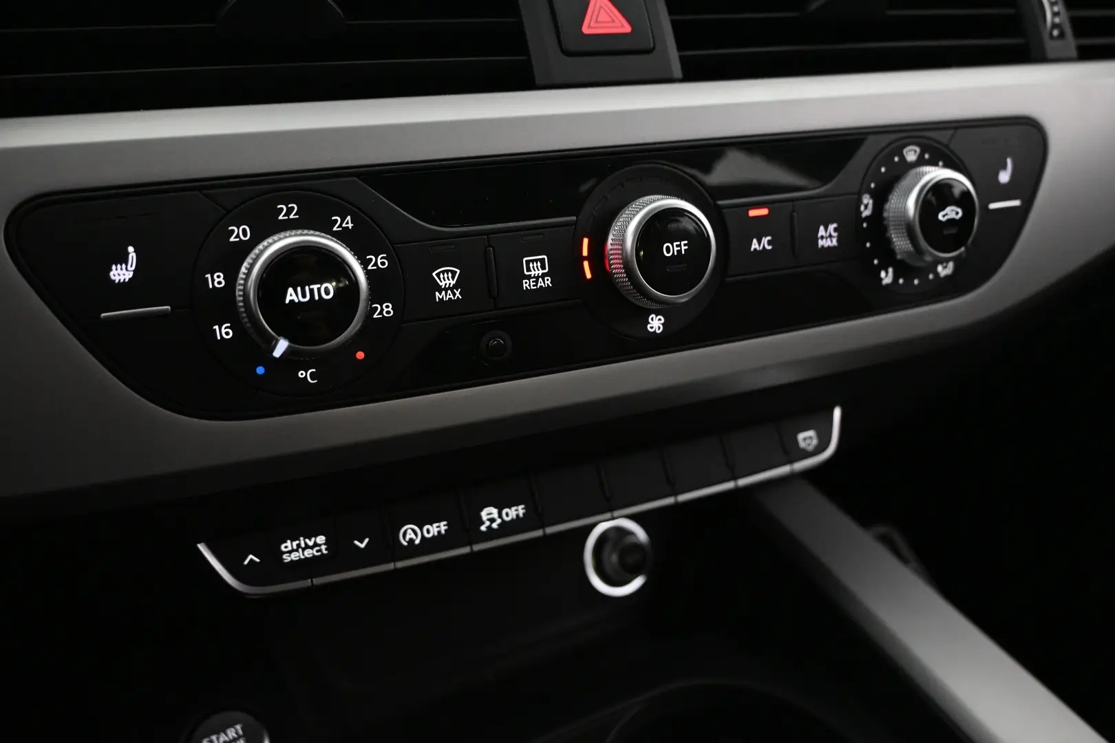 Car Image - 7Ji2oQ9T0EyNeCa5CV9ZKj