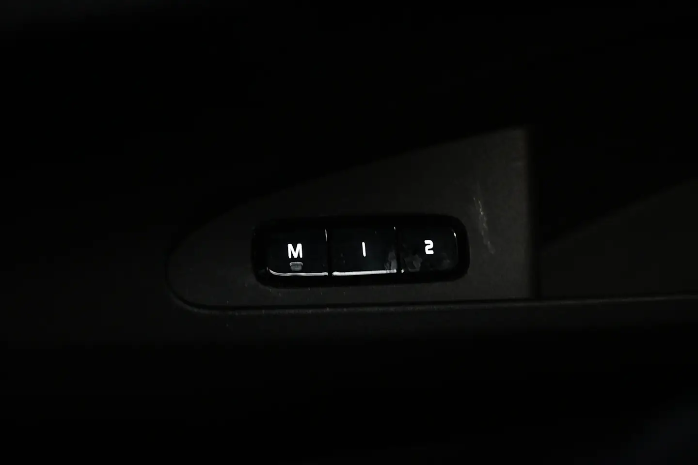 Car Image - 2FLPz800I17BvtVQLwegW3