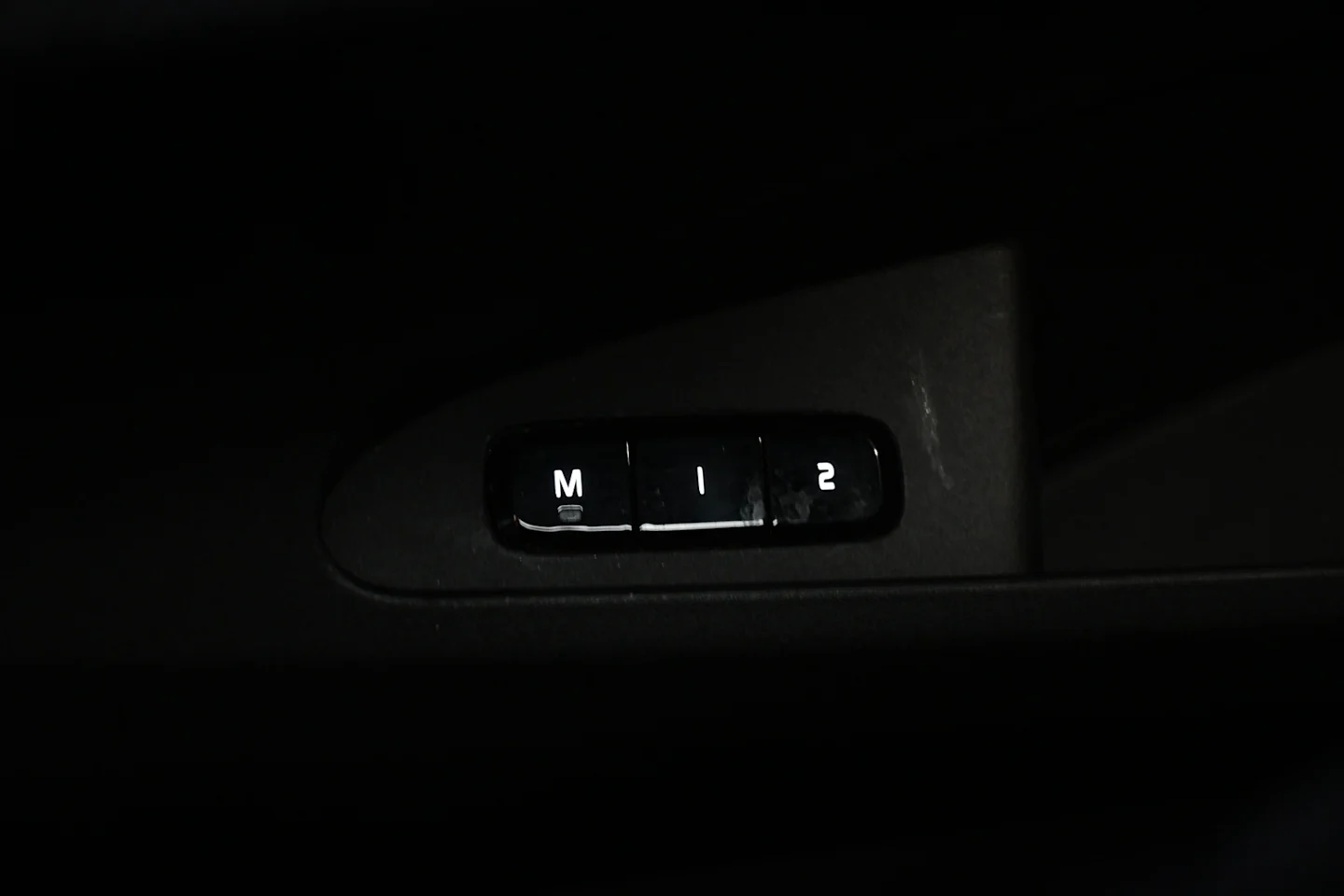 Car Image - 2FLPz800I17BvtVQLwegW3