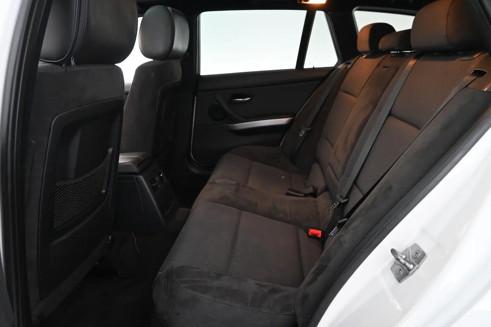 Car Image - 1iYP7cfEd8FWCTWdrMyzLu