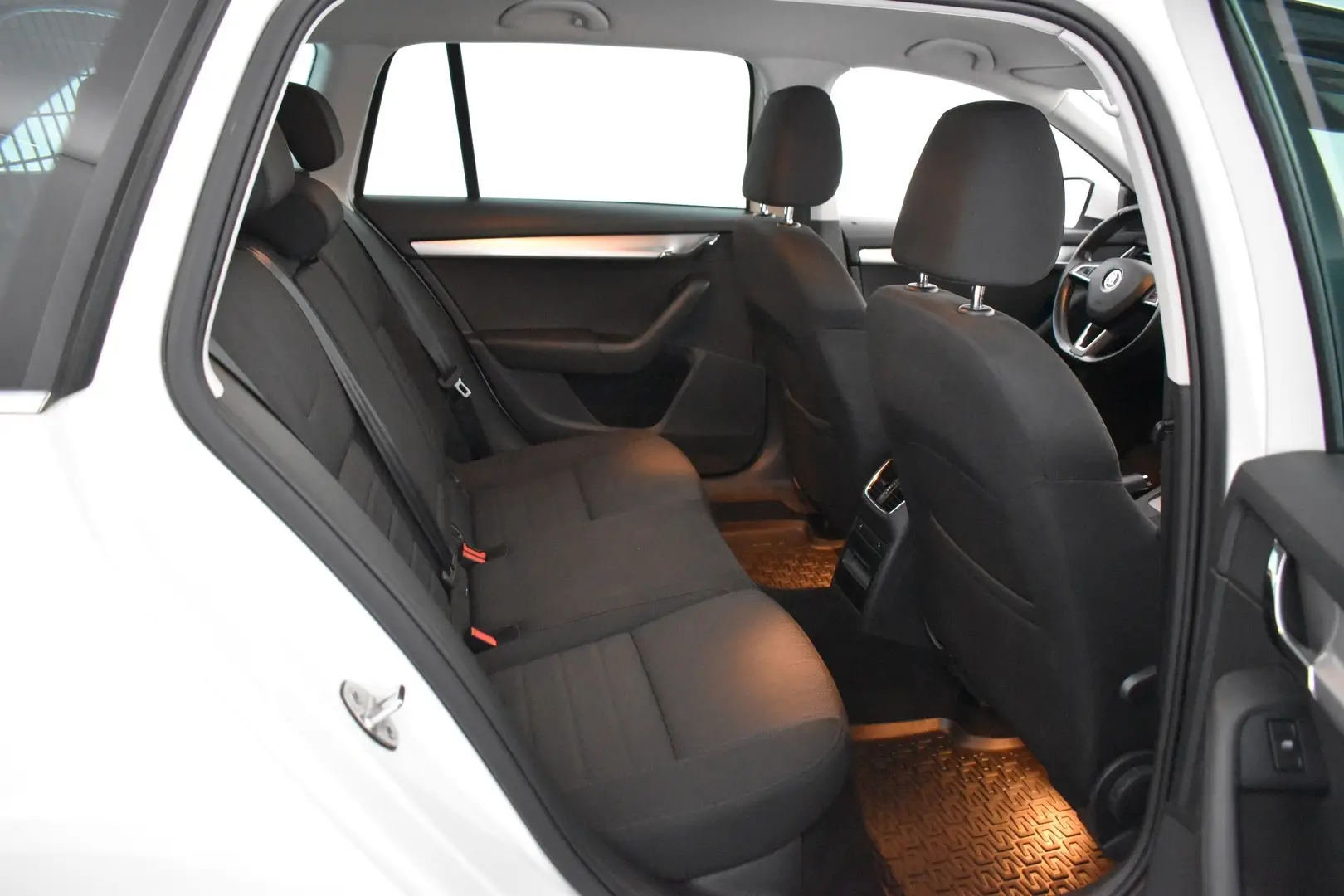 Car Image - 16l94U2oEwTNfx0UoTmARB