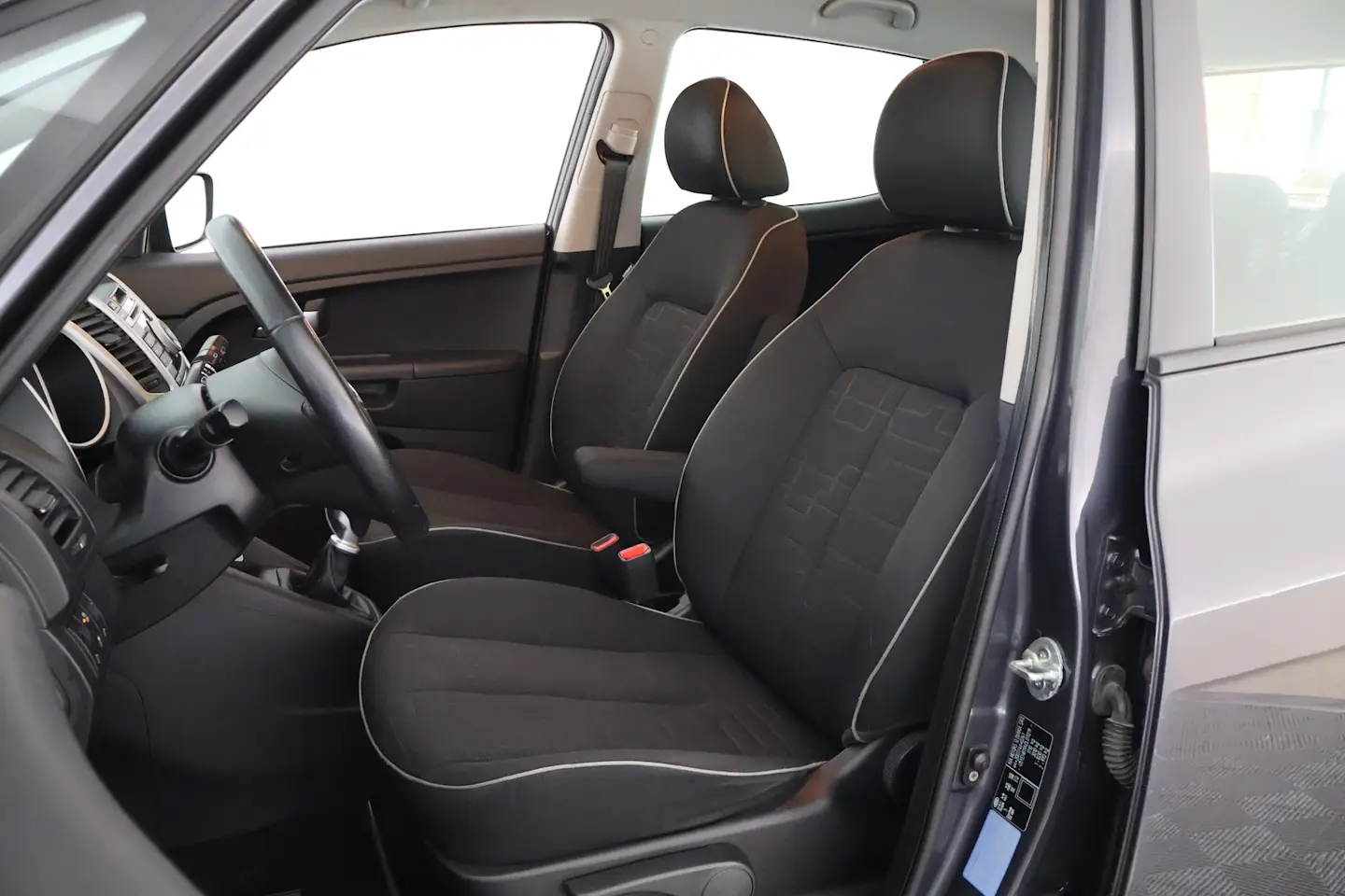 Car Image - 1islz1qKyvpwTnORVSkZ7I