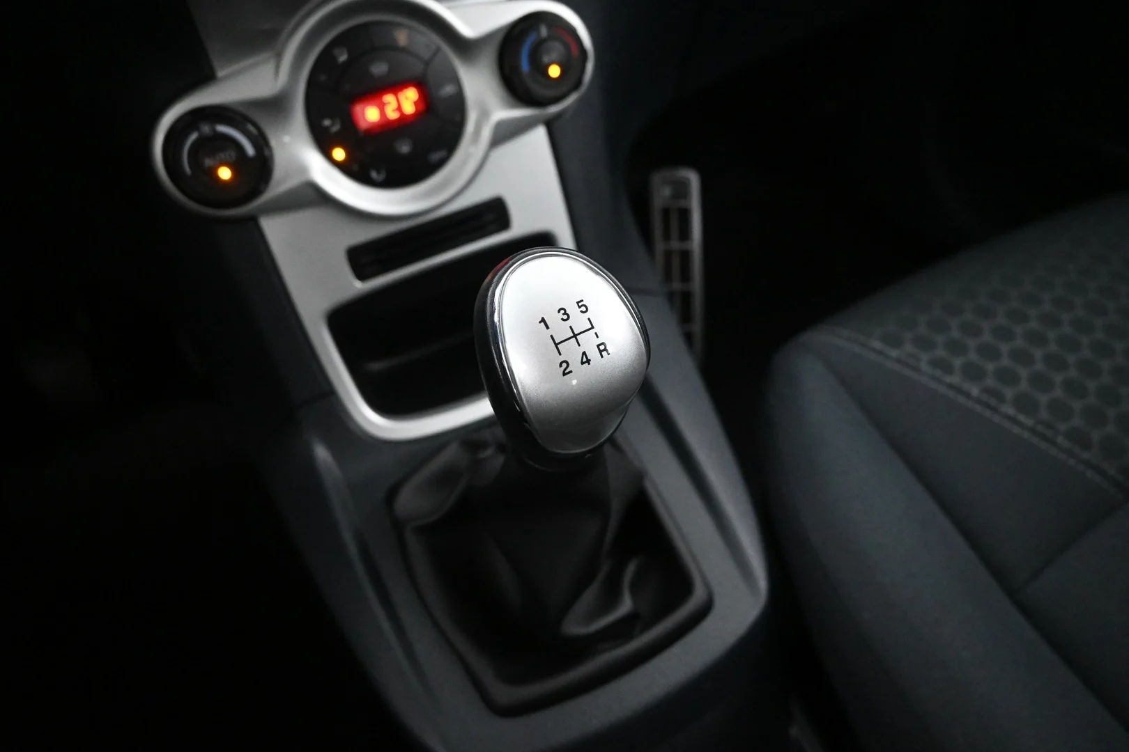 Car Image - 4gwBwSo1sfBnawLjAelLCc