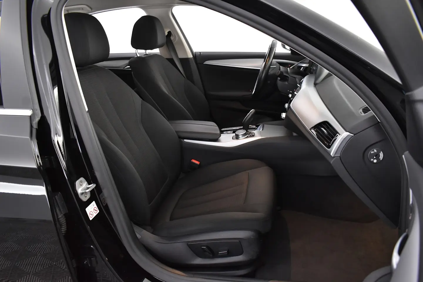 Car Image - 1oljG32WueUWxEFS9mvwgo