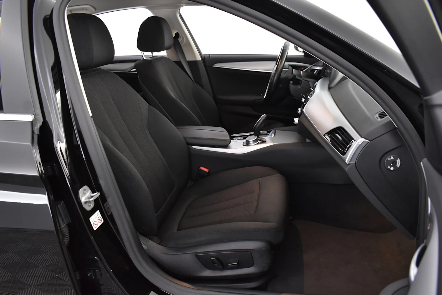Car Image - 1oljG32WueUWxEFS9mvwgo
