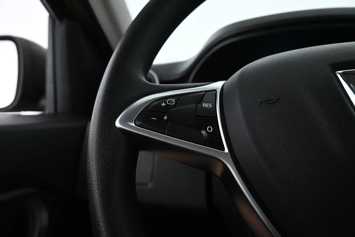 Car Image - 25yYAPDgtGZlbVJJX9WV3e