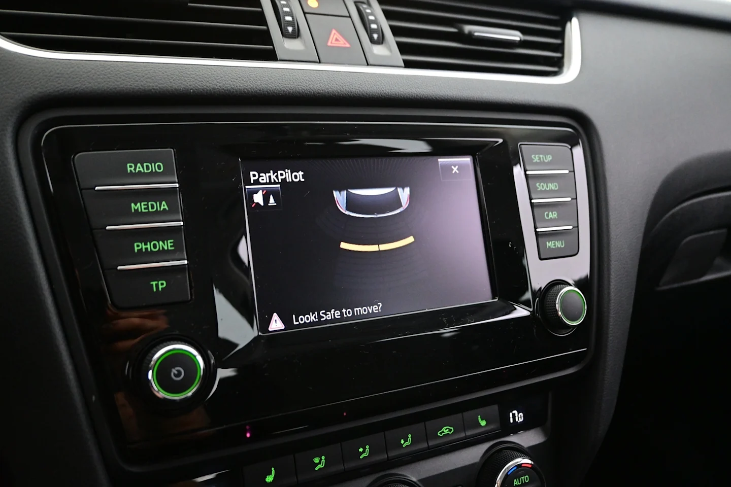 Car Image - 2LvxHJyNZF0sf1ALraMNtK