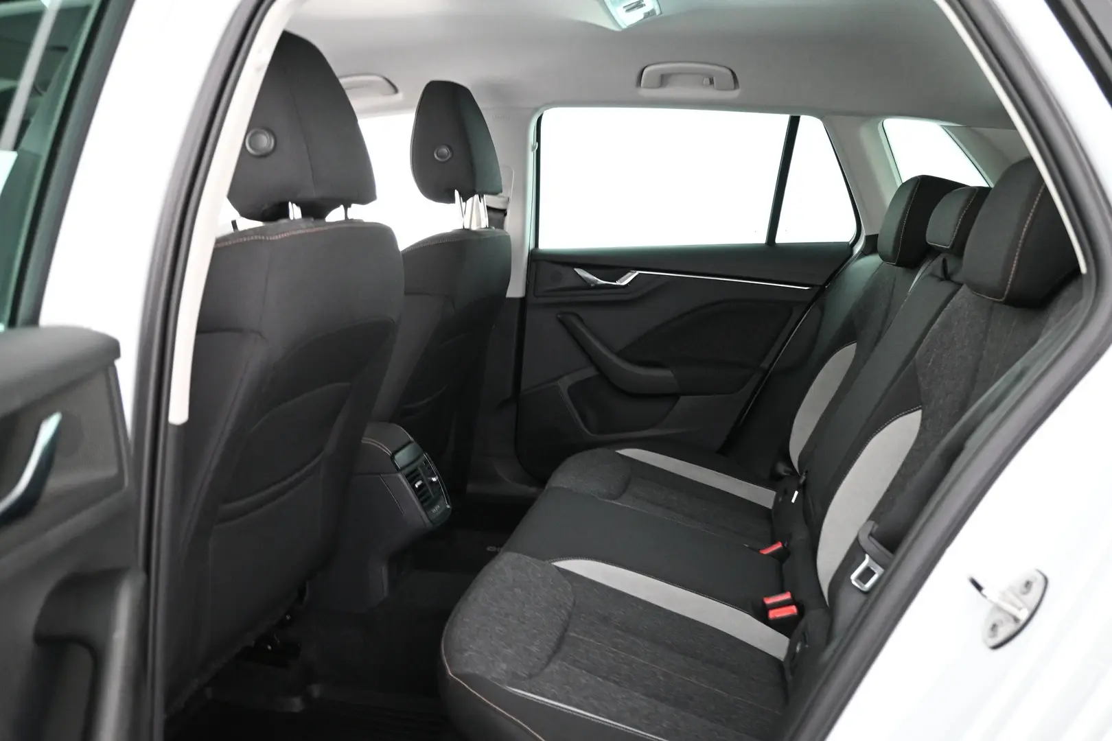 Car Image - 6XALRK9QNwwQRCgyroRArc