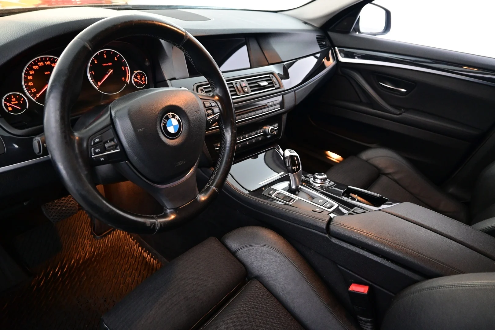 Car Image - 3X87jyAKGlSo6SmEtb74OU