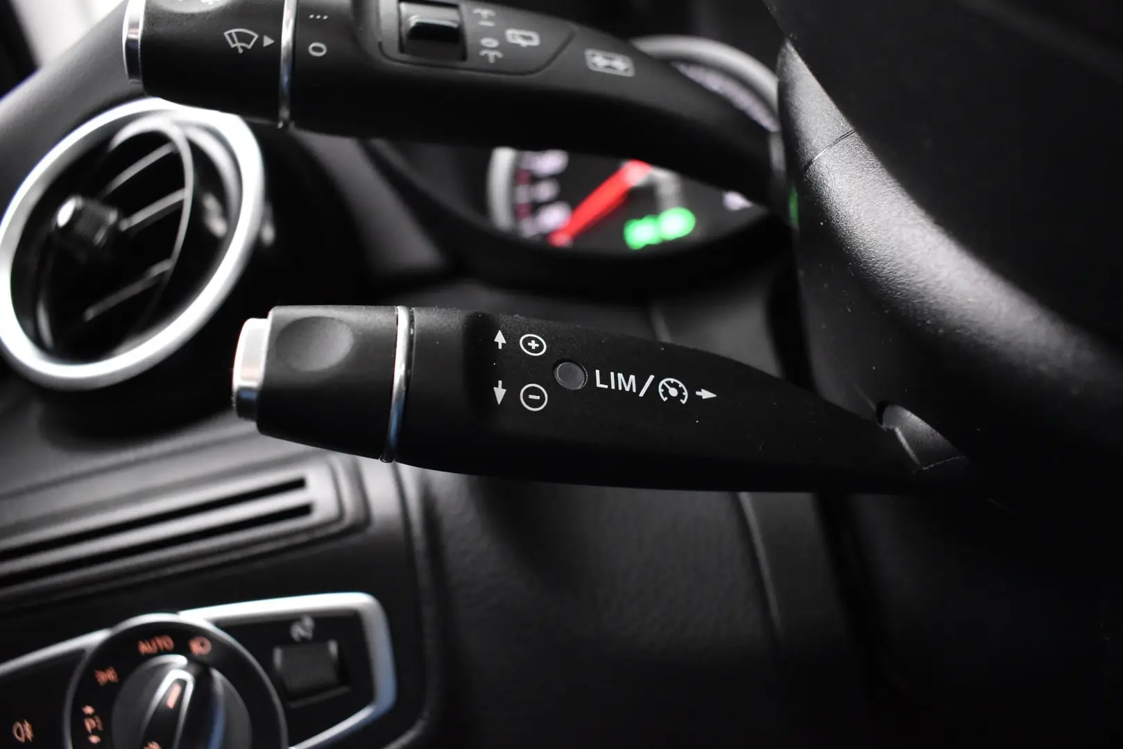 Car Image - 7pOHtxVqaz1Y5jkVuSrFdQ